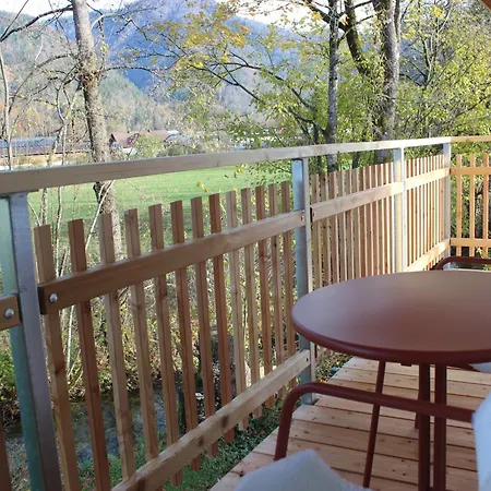 Bachbett - Modernes Gaestehaus Im Salzkammergut شقة